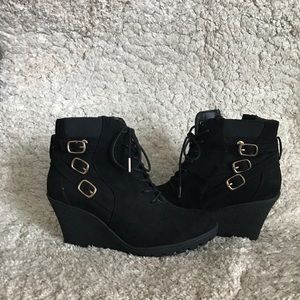 NWOB Allura Black Wedge Bootie